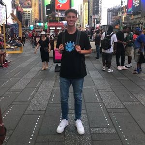 Meet your Posher, Dylan